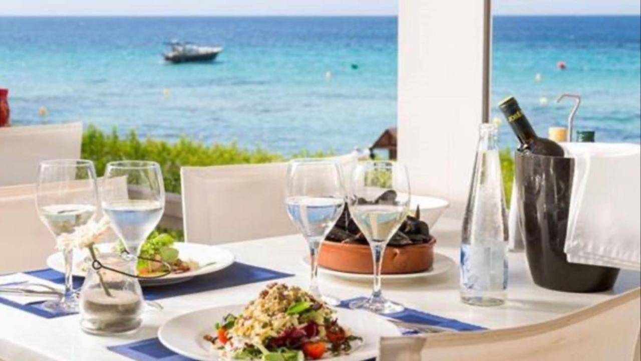 Mi Capricho Beachfront- 3-7 With Sea Views Apartment Sitio de Calahonda